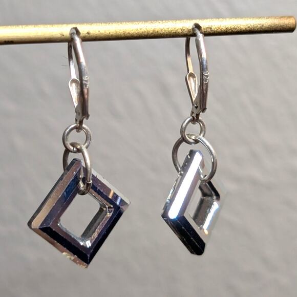 925 Sterling Silver Square Shape Austrian Crystal Drop Lever Back Earrings - Picture 2 of 6